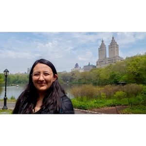 Meet your Posher, Alejandra